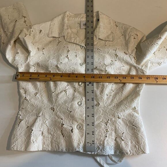 Cabi Jacket Women Small Off White Portrait Lace Floral 3/4 Sleeve Cropped Button - Picture 9 of 15
